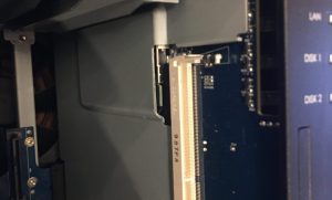 群晖224+ 如何快速添加安装8G内存条！！！