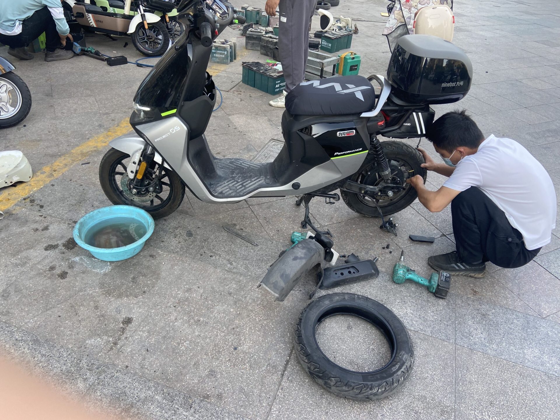 九号mmax110P 安装米其林 city 1 909012轮胎