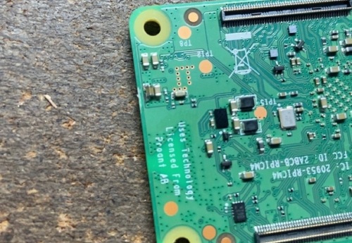 今天搞坏一个树莓派CM4核心板